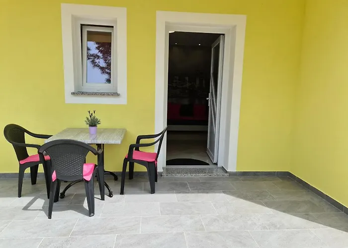 Jana Apartament *