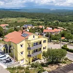 Jana Appartamento Salatić