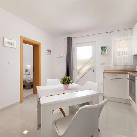 Apartment Jana *