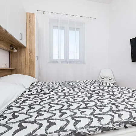 Jana Apartament *