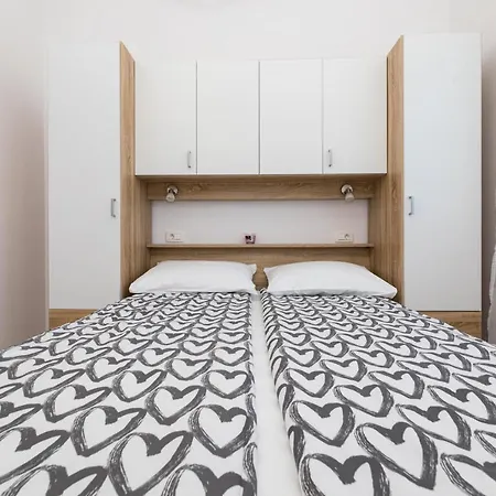 Jana Apartament